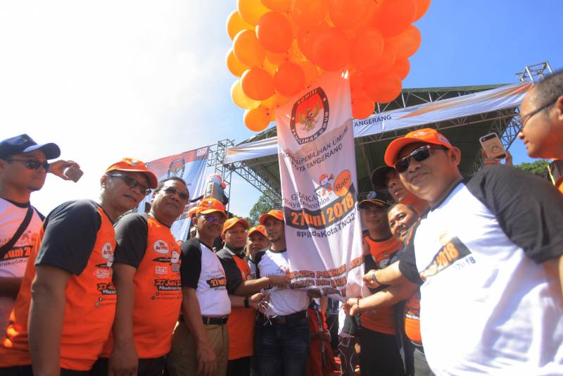IMG-kpu-kota-tangerang-ajak-masyarakat-untuk-sukseskan-pilkada-tertib-aman-dan-nyaman