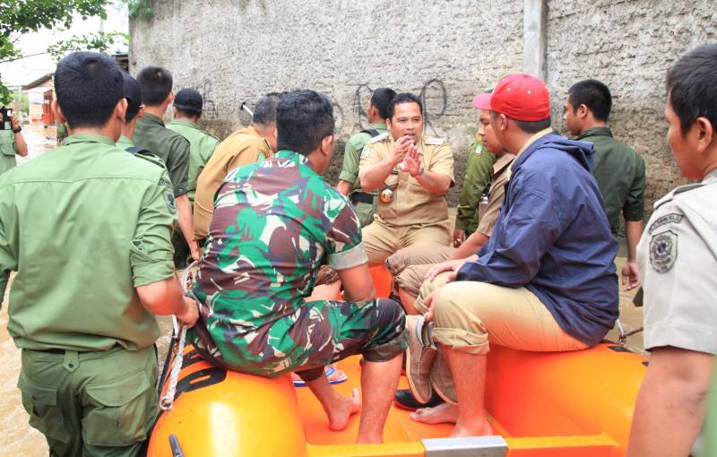 IMG-pemkot-telah-distribusikan-bantuan-ke-korban-banjir