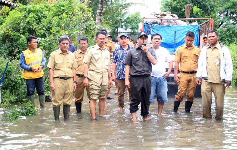 IMG-wali-kota-dan-wakil-kembali-cek-lokasi-banjir