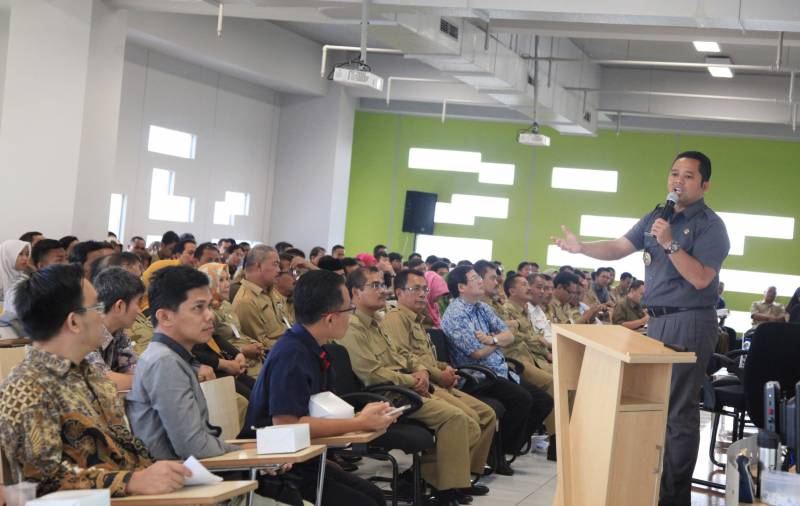 IMG-pesan-wali-kota-dalam-seminar-smart-city-and-promises-of-the-digital-era