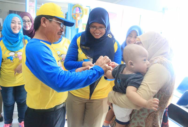 IMG-dipimpin-wakil-wali-kota-pemkot-gelar-pekan-imunisasi-polio