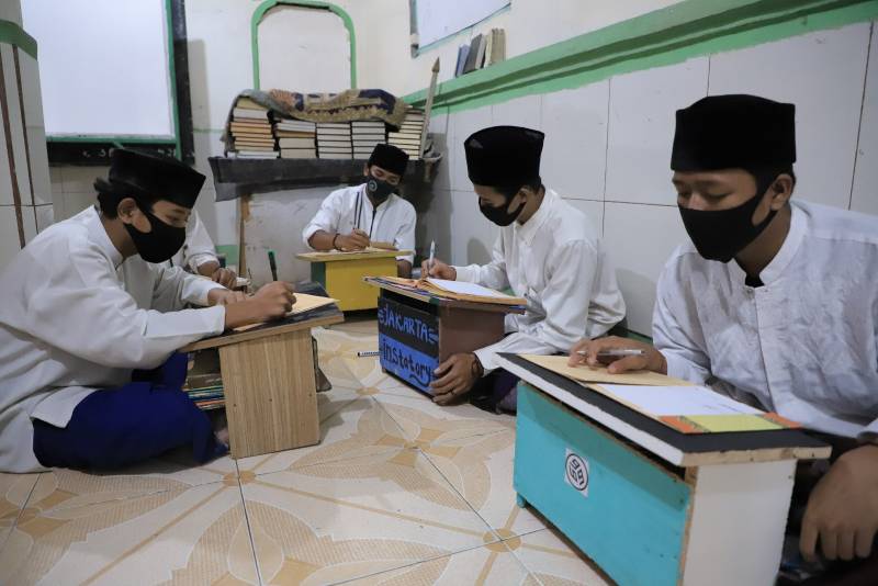 IMG-kebiasaan-baru-pesantren-di-tengah-pandemi