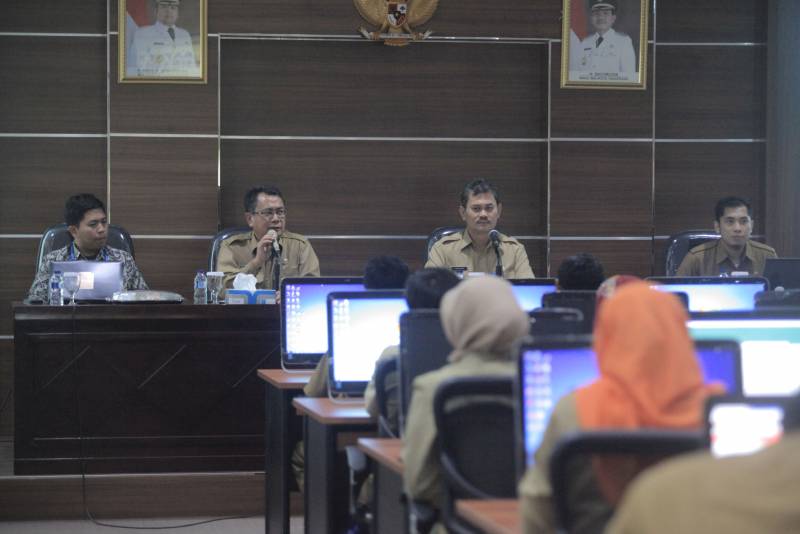 IMG-sekda-himbau-adanya-sinergitas-terkait-pengadaan-barang-dan-jasa