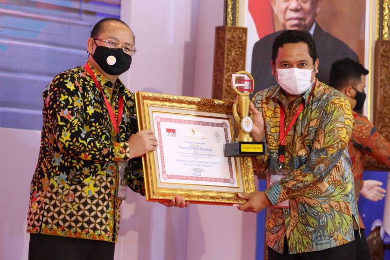 IMG-pemkot-raih-penghargaan-pengelolaan-pengaduan-pelayanan-publik-2020
