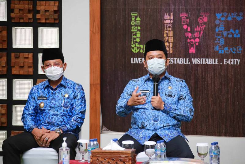 IMG-pemkot-berikan-bantuan-prasarana-latihan-untuk-perguruan-silat-di-kota-tangerang