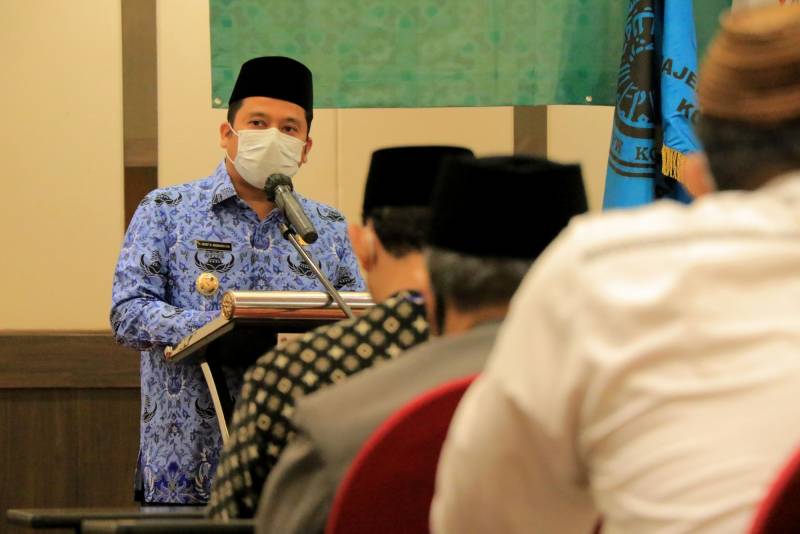 IMG-wali-kota-minta-kepengurusan-baru-mui-kota-tangerang-jaga-sinergitas