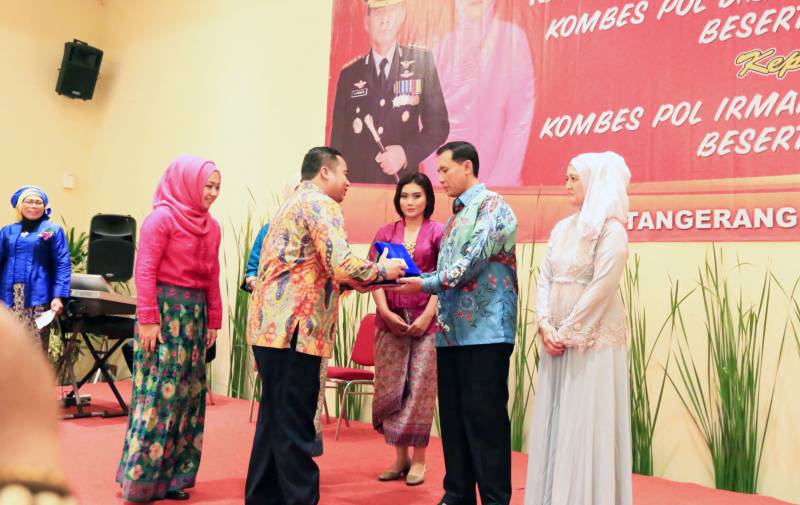 IMG-doa-dan-harapan-wali-kota-pada-mantan-kapolres-dan-kapolres-baru
