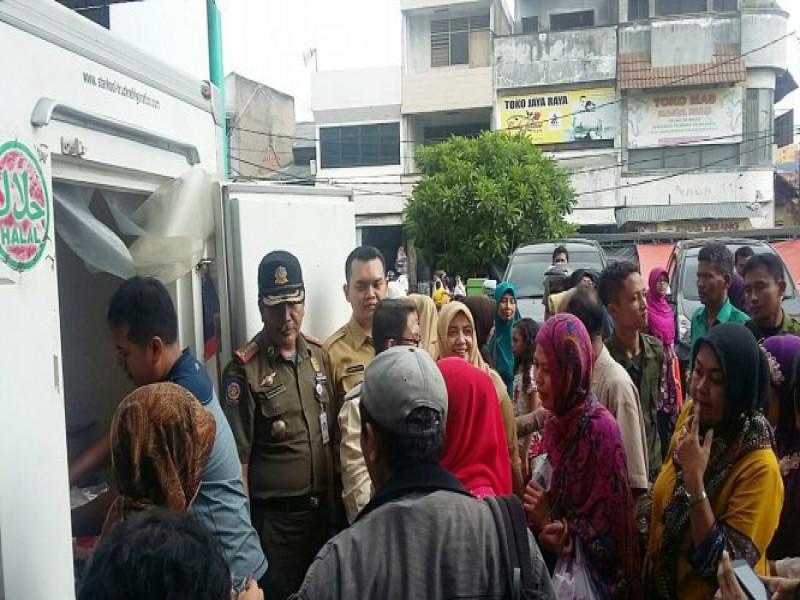 IMG-jaga-stabilisasi-harga-pemkot-gelar-operasi-pasar