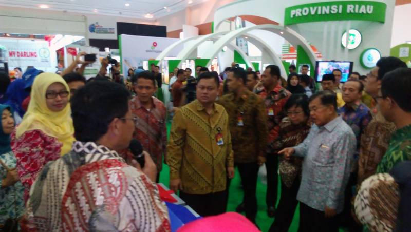 IMG-wapres-kunjungi-stand-blh-kota-tangerang-dalam-pekan-lingkungan-hidup-dan-kehutanan-ke-20