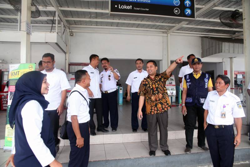 IMG-atasi-kemacetan-pemkot-alihkan-akses-stasiun-ka
