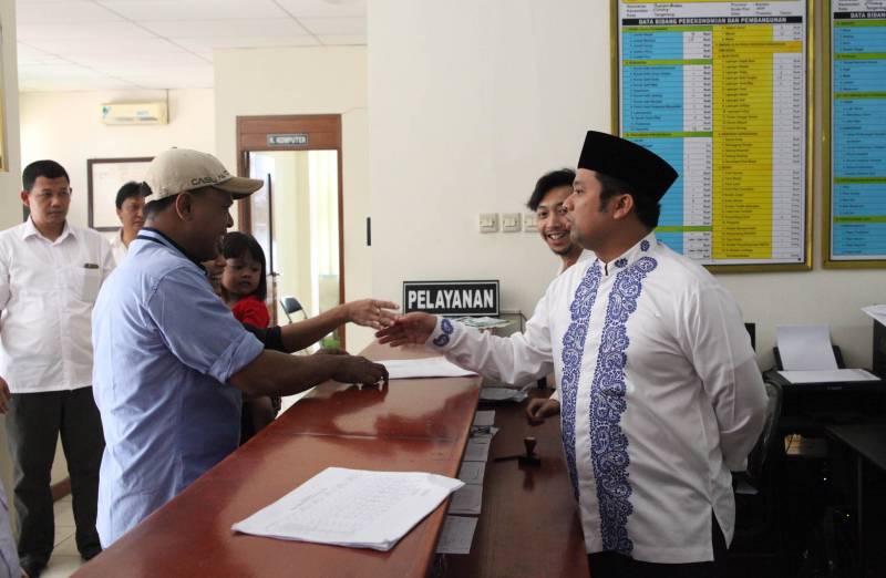 IMG-pelayanan-kurang-maksimal-wali-kota-tegur-staf-kelurahan