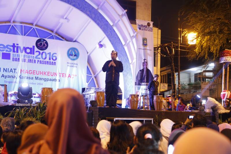 IMG-masyarakat-antusias-hadiri-festival-budaya-dan-kuliner-pasundan