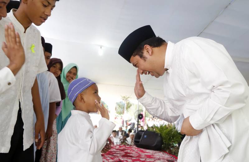 IMG-wali-kota-gelar-pengajian-bulanan-dan-santunan-yatim-piatu