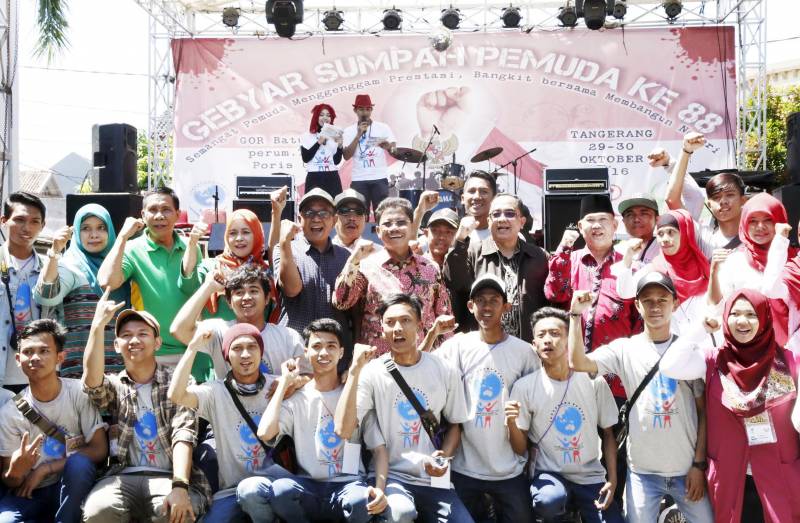IMG-kemeriahan-kampung-pemuda-poris-gaga
