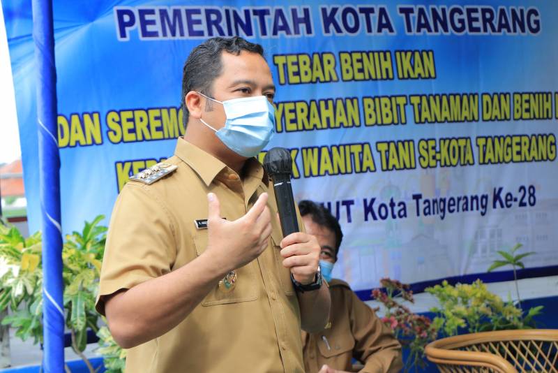 IMG-dorong-kemandirian-pangan-pemkot-bagikan-puluhan-ribu-bibit-tanaman-dan-benih-ikan-untuk-kwt-se-kota-tangerang