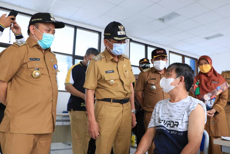 IMG-pemkot-kembali-lanjutkan-vaksinasi-bagi-umkm-dan-pkl
