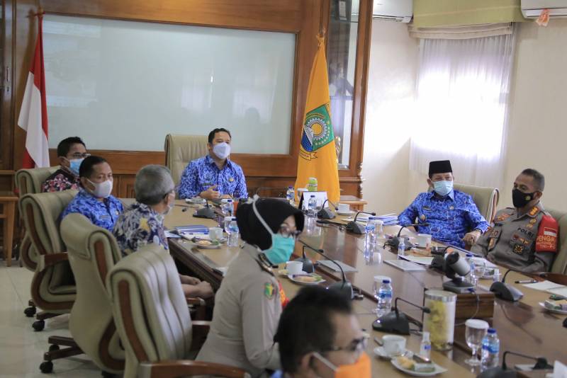 IMG-pemkot-gandeng-tni-polri-gencarkan-vaksinasi-di-kota-tangerang