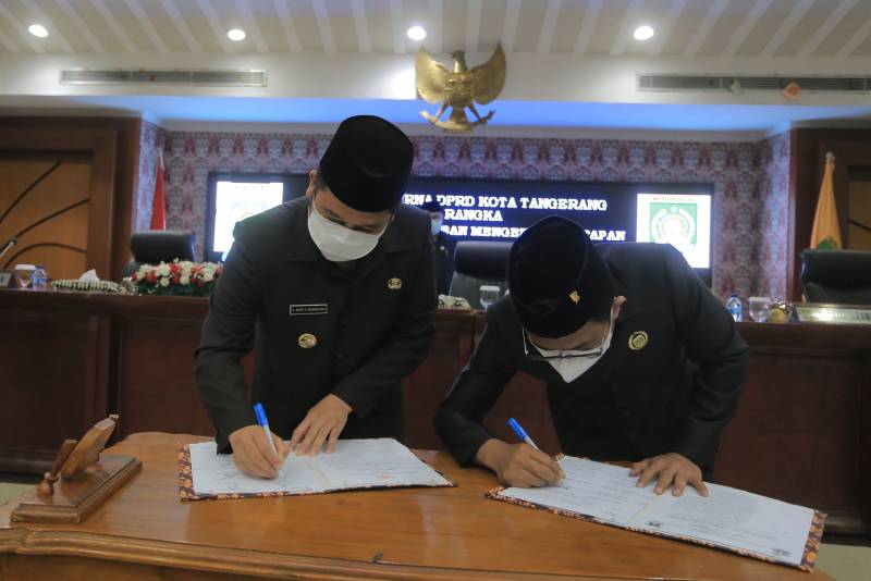 IMG-dprd-sahkan-raperda-pertanggungjawaban-pelaksanaan-apbd-tahun-2020