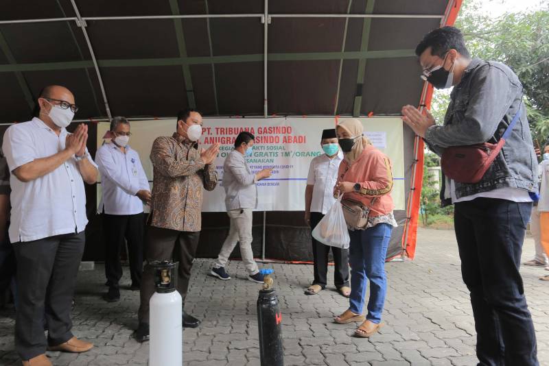 IMG-wali-kota-tinjau-posko-pengisian-oksigen-gratis-untuk-masyarakat