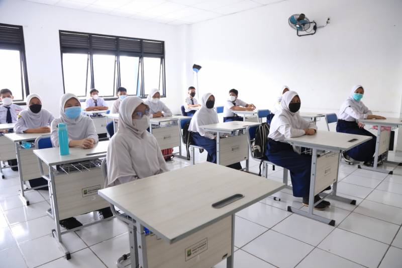 IMG-hari-pertama-ptm-terbatas-berlangsung-dengan-prokes-ketat