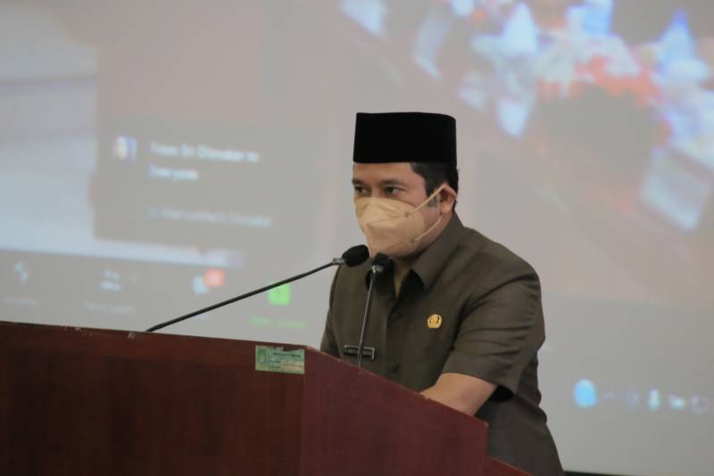 IMG-hadiri-rapat-paripurna-wali-kota-sampaikan-penjelasan-atas-tiga-raperda