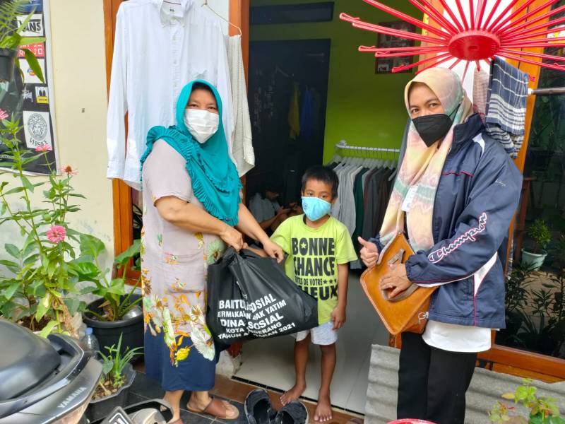 IMG-kecamatan-batuceper-distribusikan-bansos-permakanan-anak-yatim
