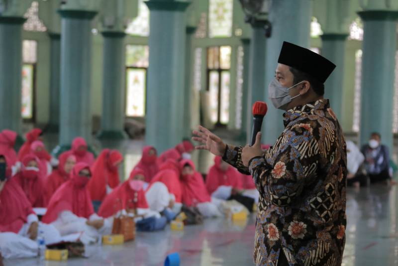 IMG-pengajian-format-akhlakul-karimah-arief-bantu-pemerintah-untuk-sosialisasikan-pentingnya-vaksinasi
