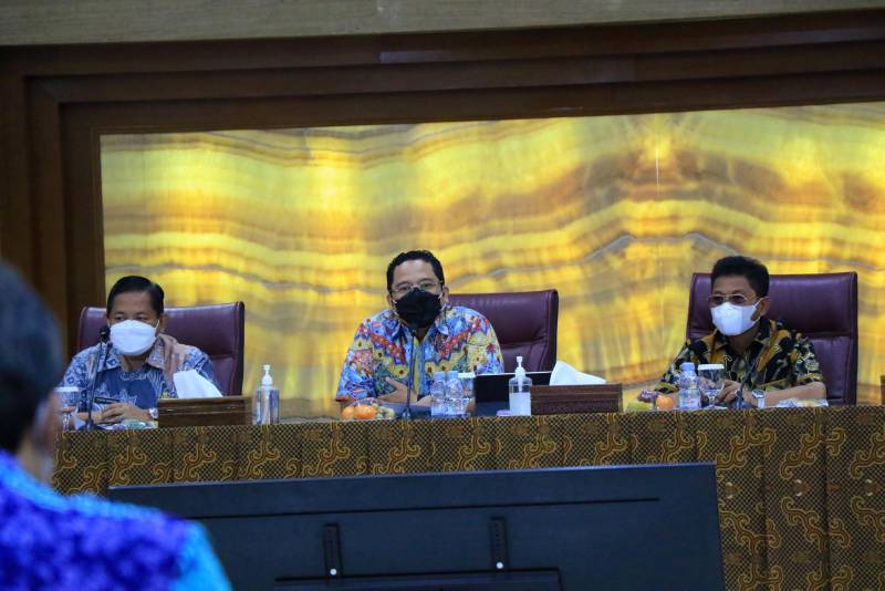 IMG-wali-kota-ingatkan-dampak-covid-19-terhadap-aspek-ekonomi-di-kota-tangerang