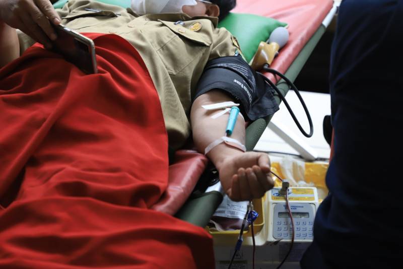 IMG-hut-korpri-ke-50-pemkot-tangerang-gelar-donor-darah