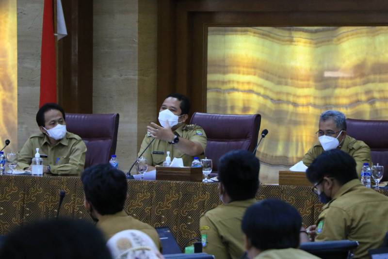 IMG-rapat-teknis-admin-media-sosial-dan-website-opd-se-kota-tangerang-arief-ciptakan-partisipasi-masyarakat-melalui-optimalisasi-media-sosial