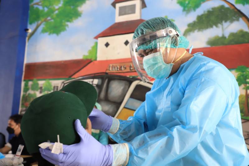 IMG-jelang-nataru-dinkes-lakukan-swab-acak