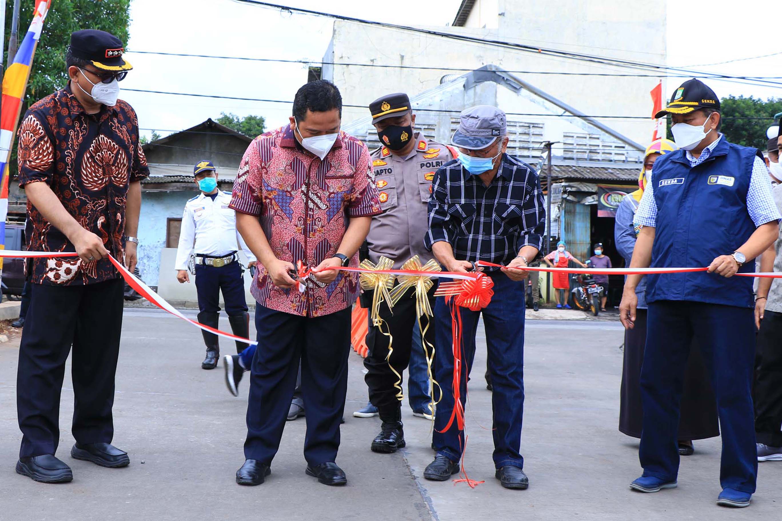 IMG-akhir-pekan-wali-kota-resmikan-proyek-pembangunan-di-kecamatan-karawaci