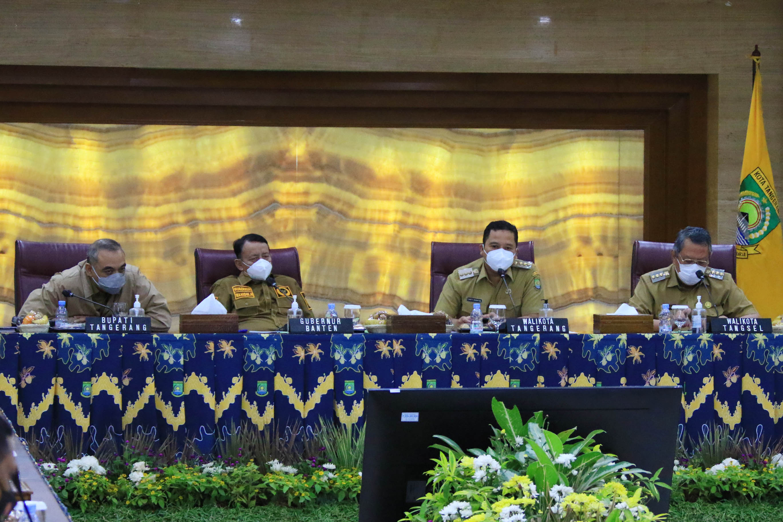 IMG-arief-sampaikan-kondisi-covid-19-di-kota-tangerang-dalam-rapat-yang-dipimpin-gubernur-banten