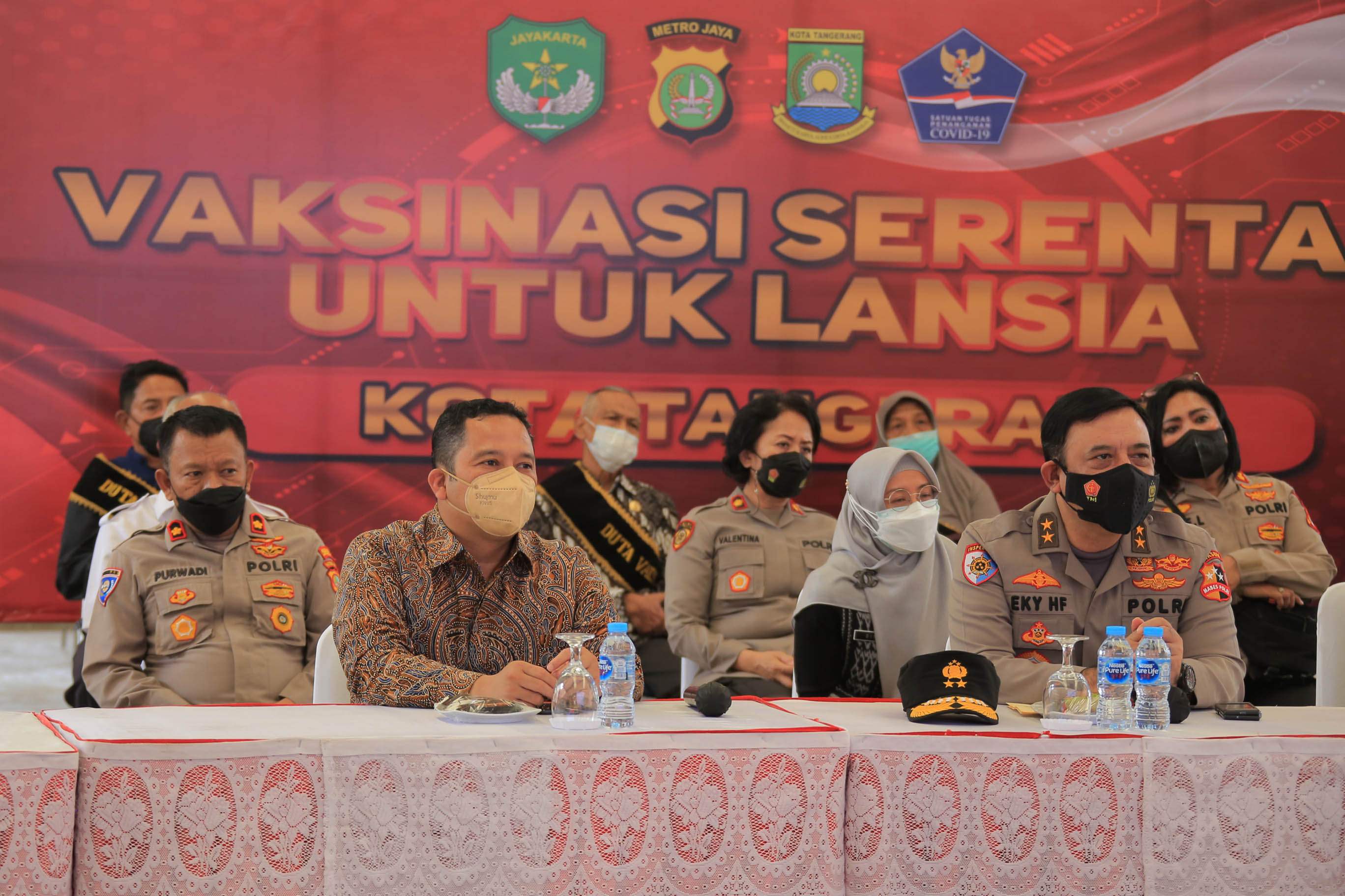 IMG-kolaborasi-pemkot-polri-dan-tni-di-kota-tangerang-lakukan-serbuan-vaksin-diapresiasi-polda-metro-jaya