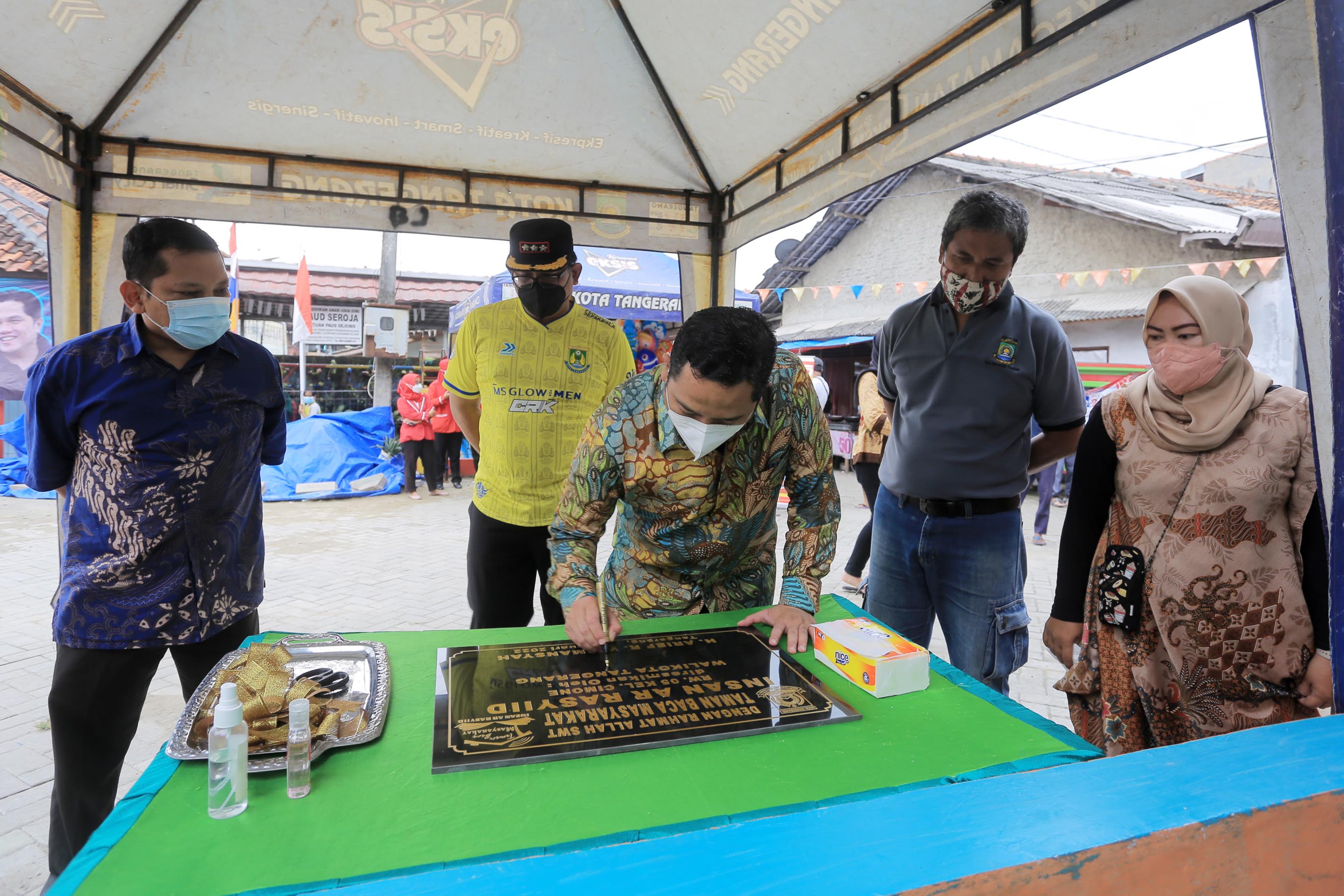 IMG-arief-resmikan-taman-baca-masyarakat-di-kelurahan-cimone