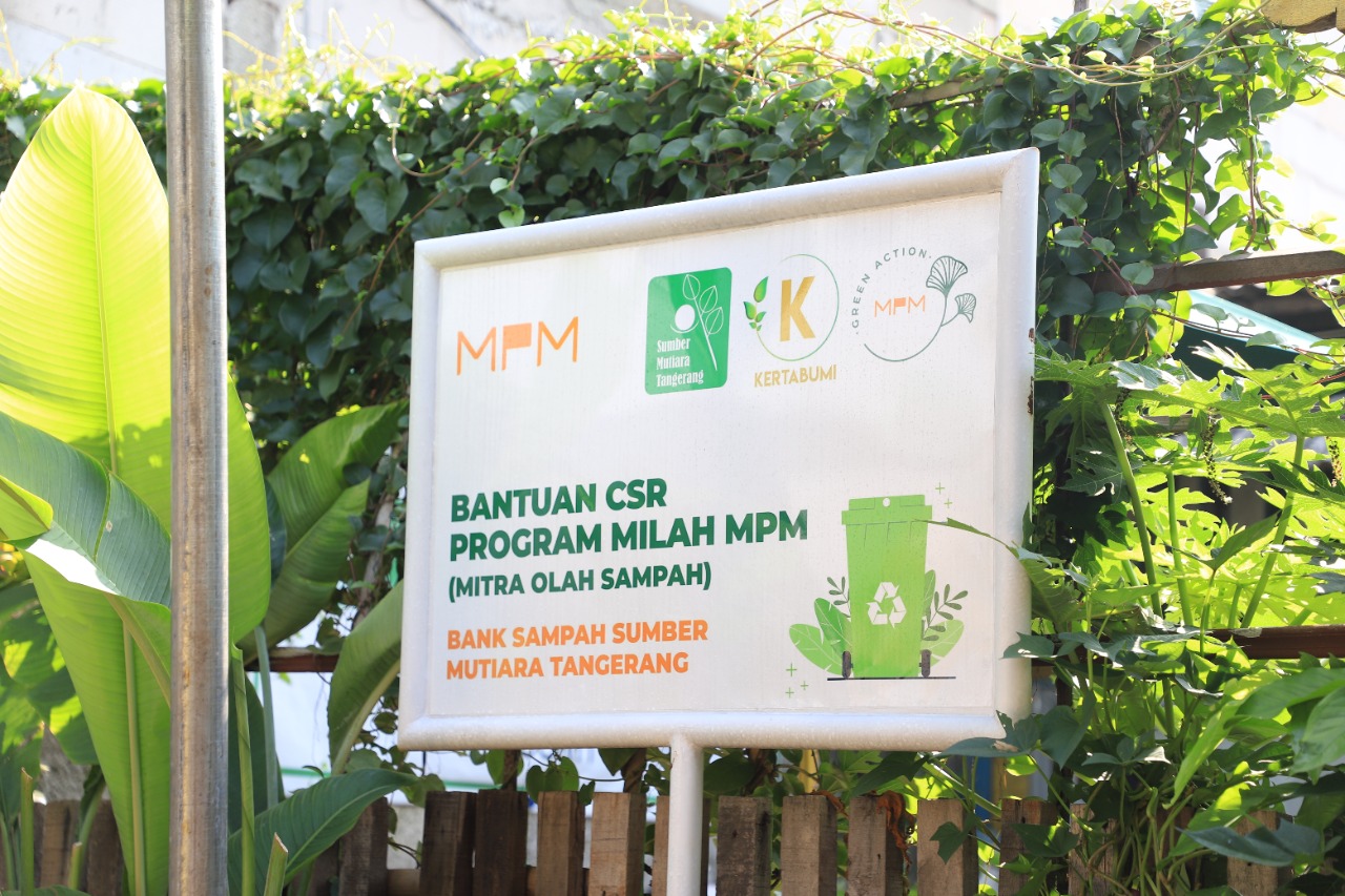 IMG-perangi-penumpukan-sampah-bank-sampah-sumber-mutiara-diresmikan