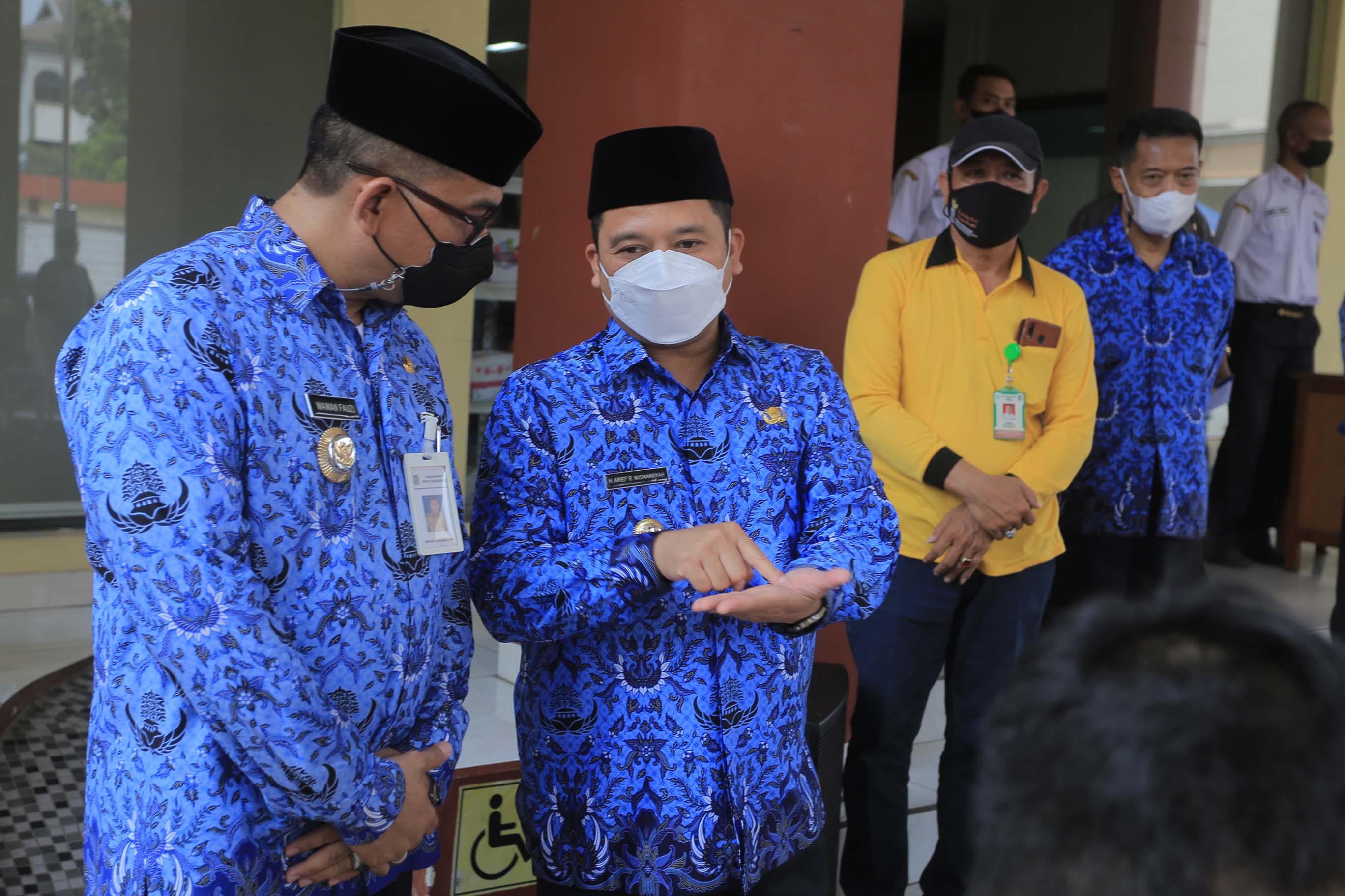 IMG-arief-harapkan-jajaran-pemkot-pro-aktif-dalam-perbaharuan-data-penerima-bantuan-sosial