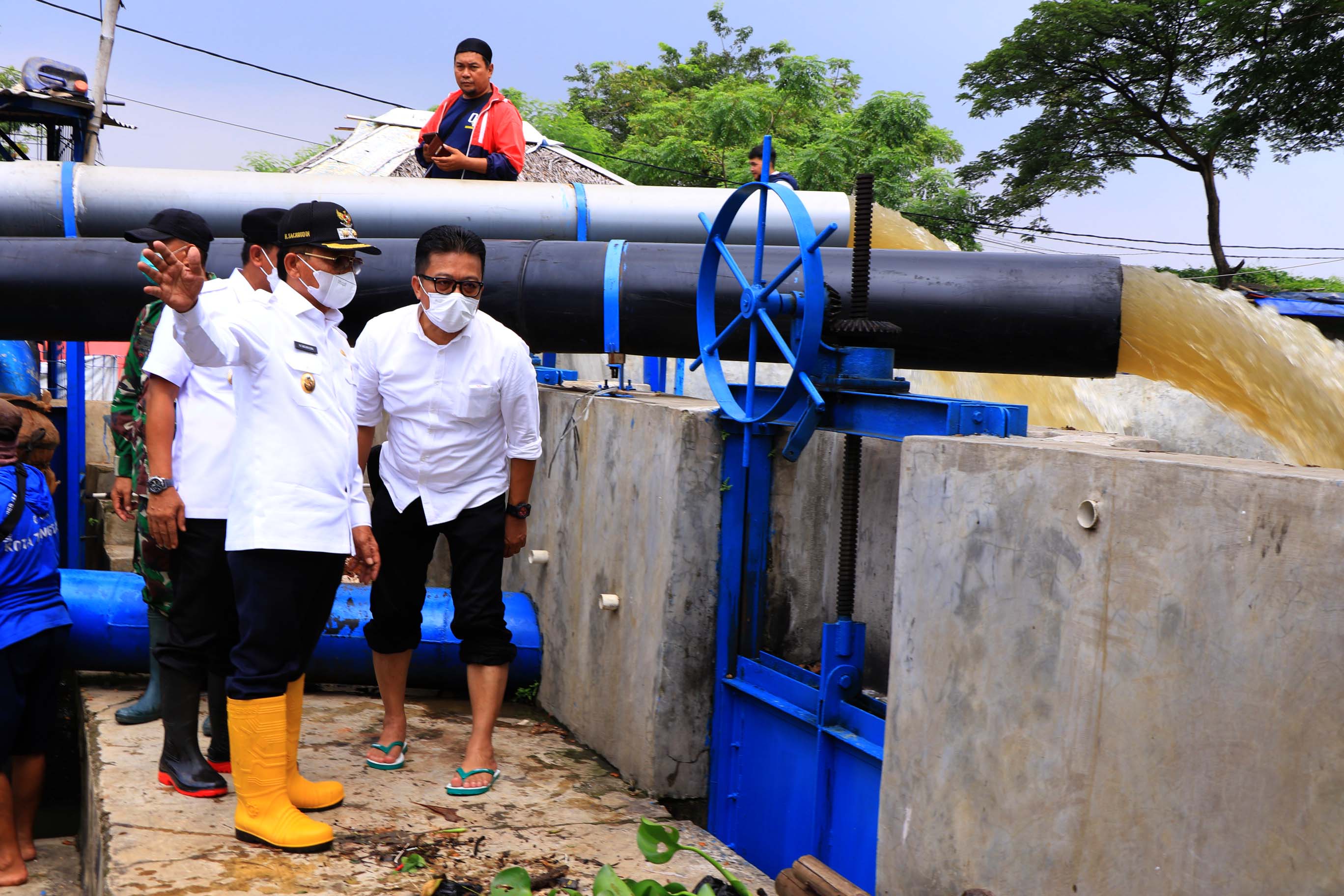 IMG-pemkot-optimalkan-peran-pompa-air-untuk-surutkan-banjir