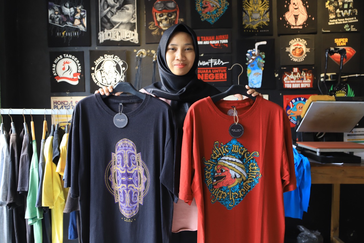 IMG-medieval-brand-sablon-kota-tangerang-sampai-ke-negeri-singa