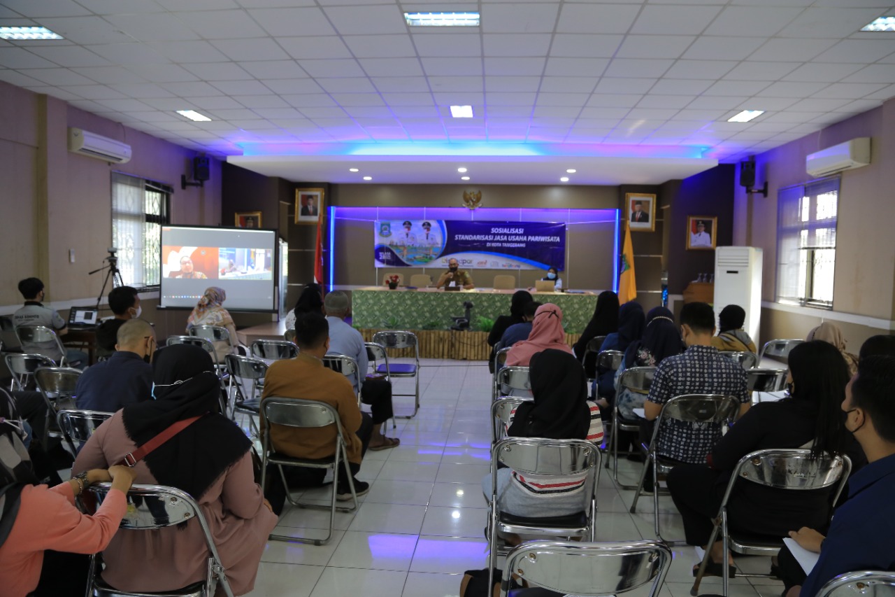 IMG-disbudparman-gelar-sosialisasi-standarisasi-jasa-usaha-pariwisata