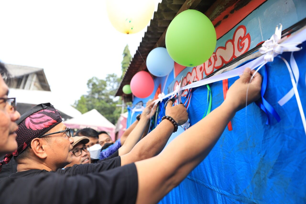 IMG-kpu-kota-tangerang-mengedukasi-masyarakat-lewat-kampung-demokrasi
