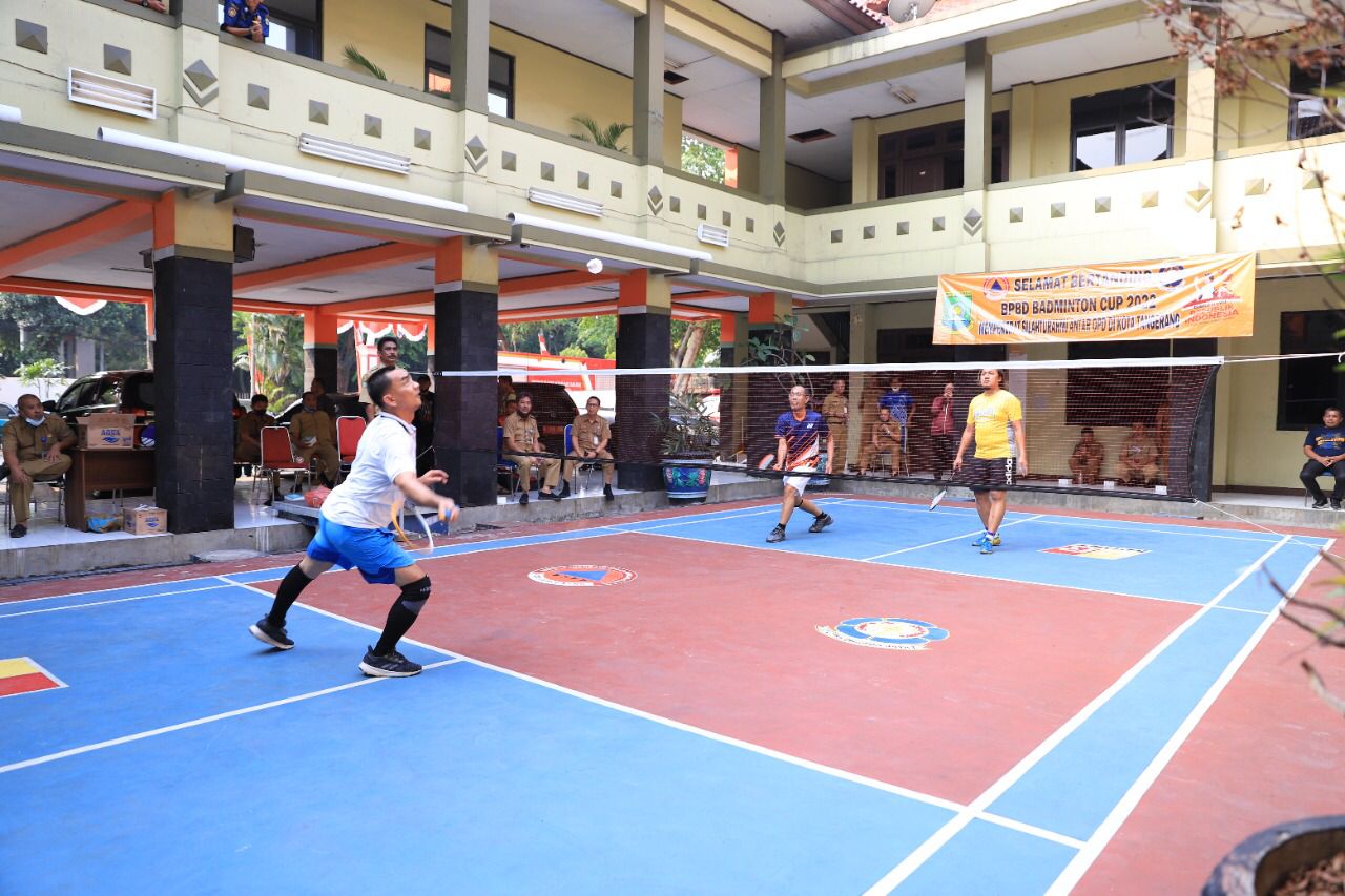 IMG-semarakkan-hut-ke-77-ri-bpbd-gelar-turnamen-badminton