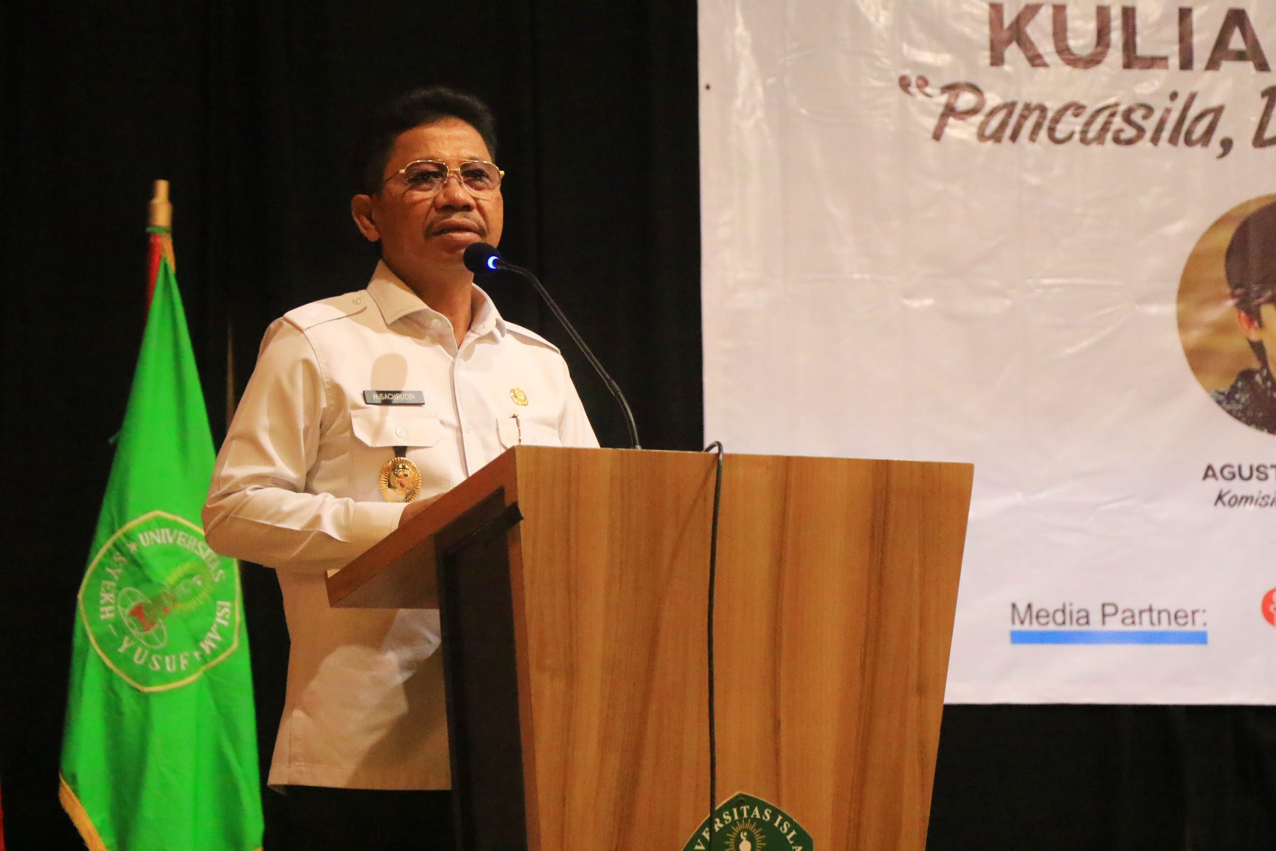 IMG-hadiri-kuliah-umum-unis-sachrudin-mahasiswa-harus-siap-jadi-regenerasi-pemimpin-bangsa