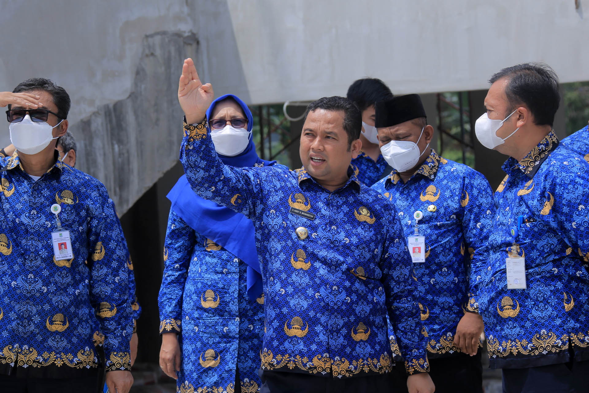 IMG-percepat-pembangunan-venue-porprov-arief-minta-pemborong-tambah-personil