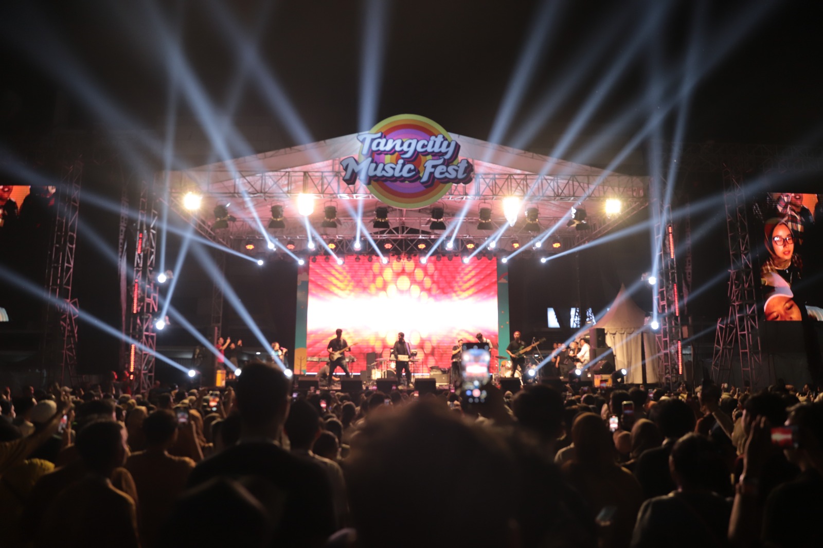 IMG-tangcity-musik-fest-sukses-mengguncang-kota-tangerang