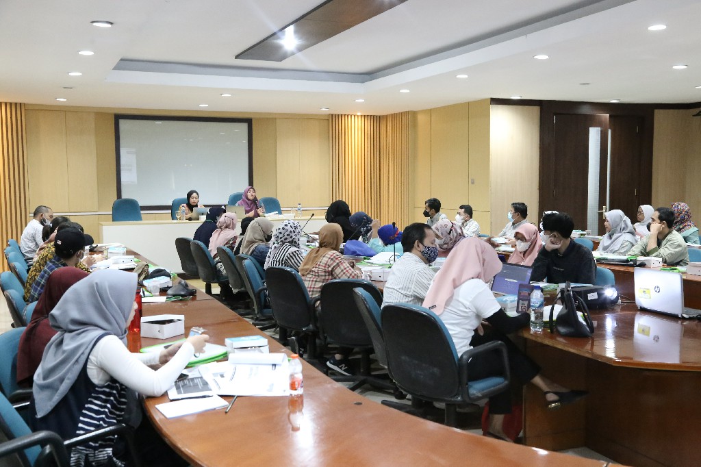 IMG-disperindagkop-ukm-sosialisasi-pembinaan-sertifikat-halal