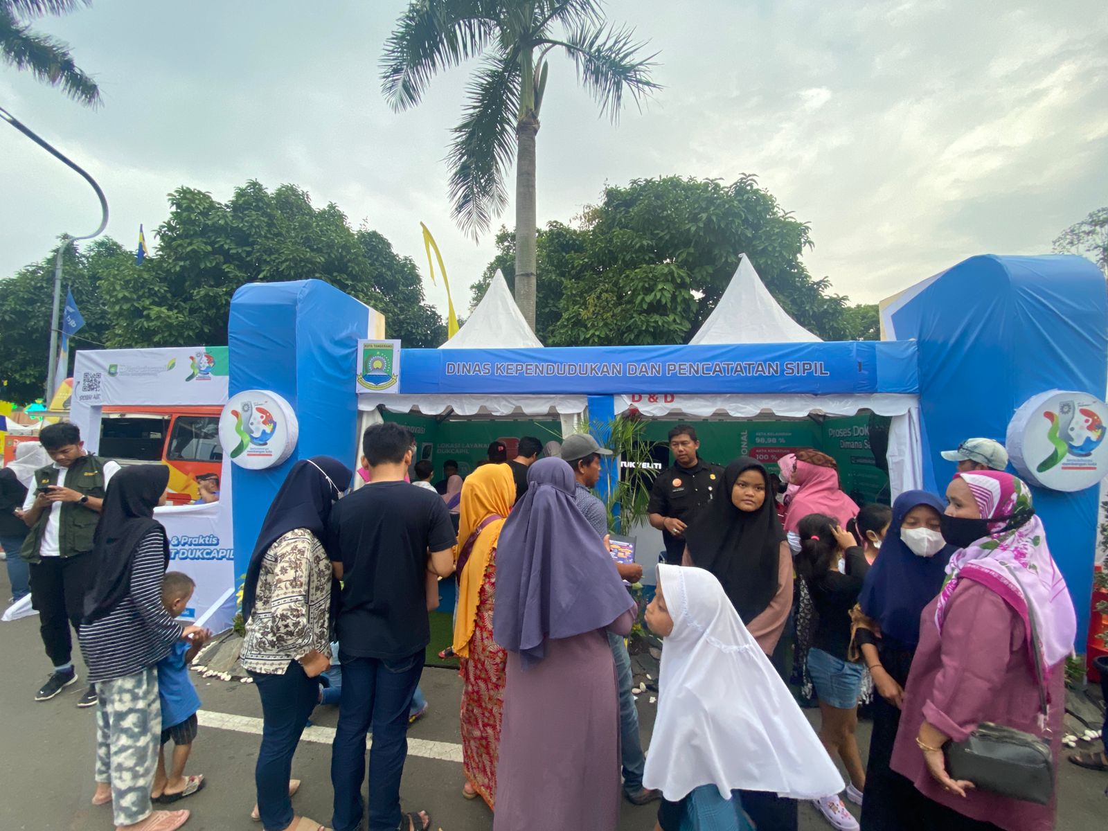 IMG-booth-disdukcapil-di-pekan-raya-kota-tangerang-layanani-ratusan-masyarakat