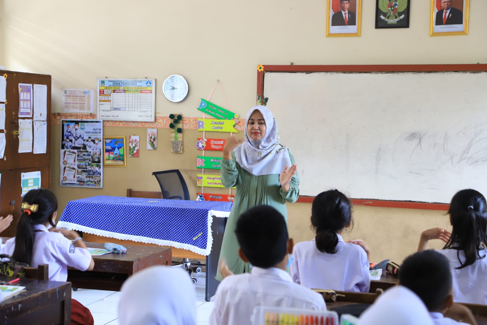 IMG-di-2022-kota-tangerang-telah-angkat-2-036-guru-menjadi-pppk