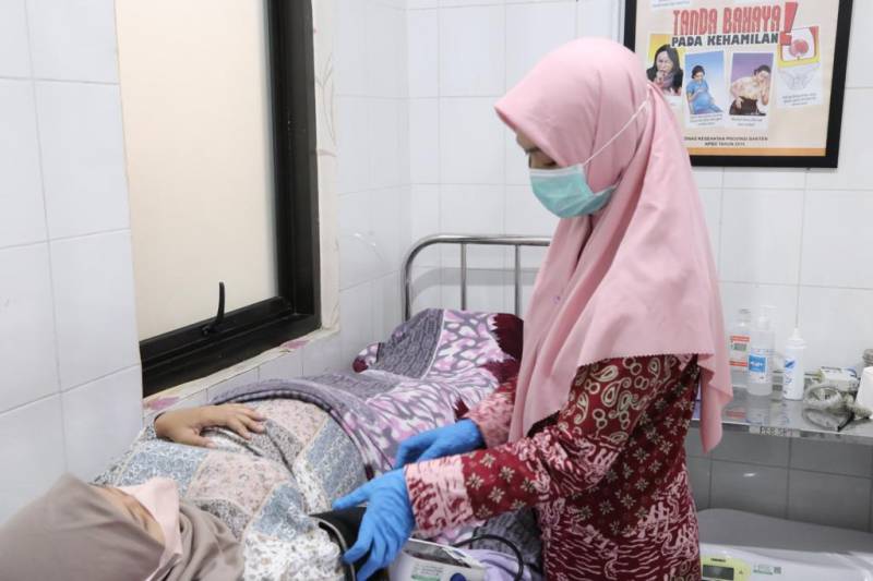 IMG-peringati-hari-perawat-nasional-dorong-payung-perlindungan-perawat-dari-diskriminasi