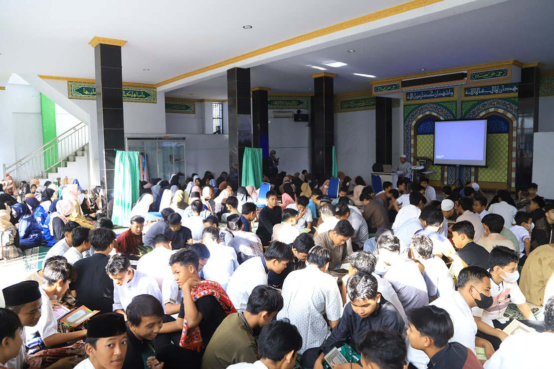 IMG-tingkatkan-iman-dan-ketakwaan-siswa-disdik-kota-tangerang-laksanakan-pesantren-ramadan